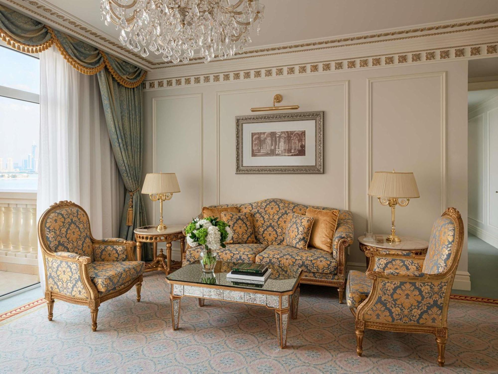 Premier Suite Balcony Lounge Access