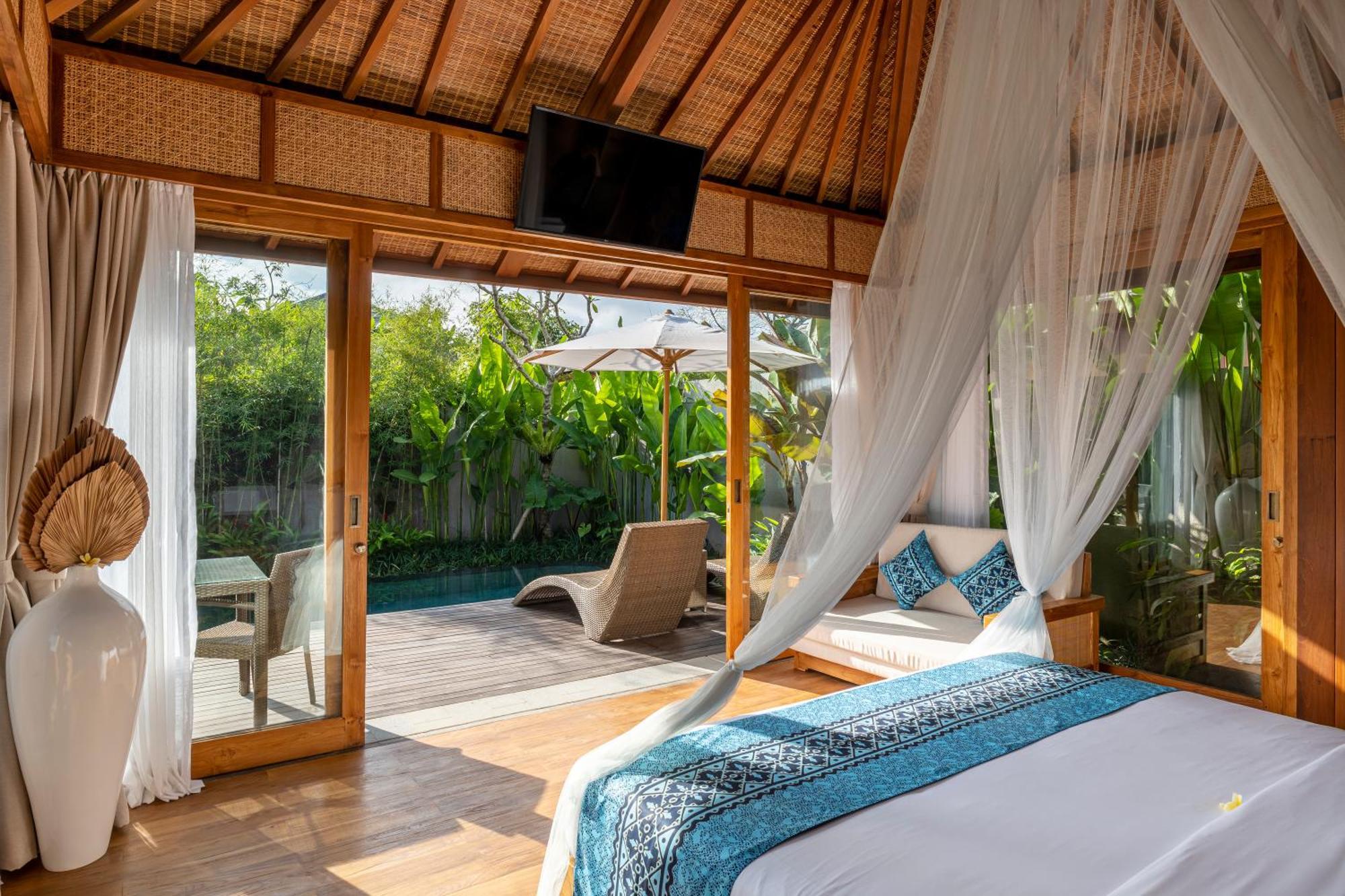 One-Bedroom Villa Private Pool Daily Scheduled Activities