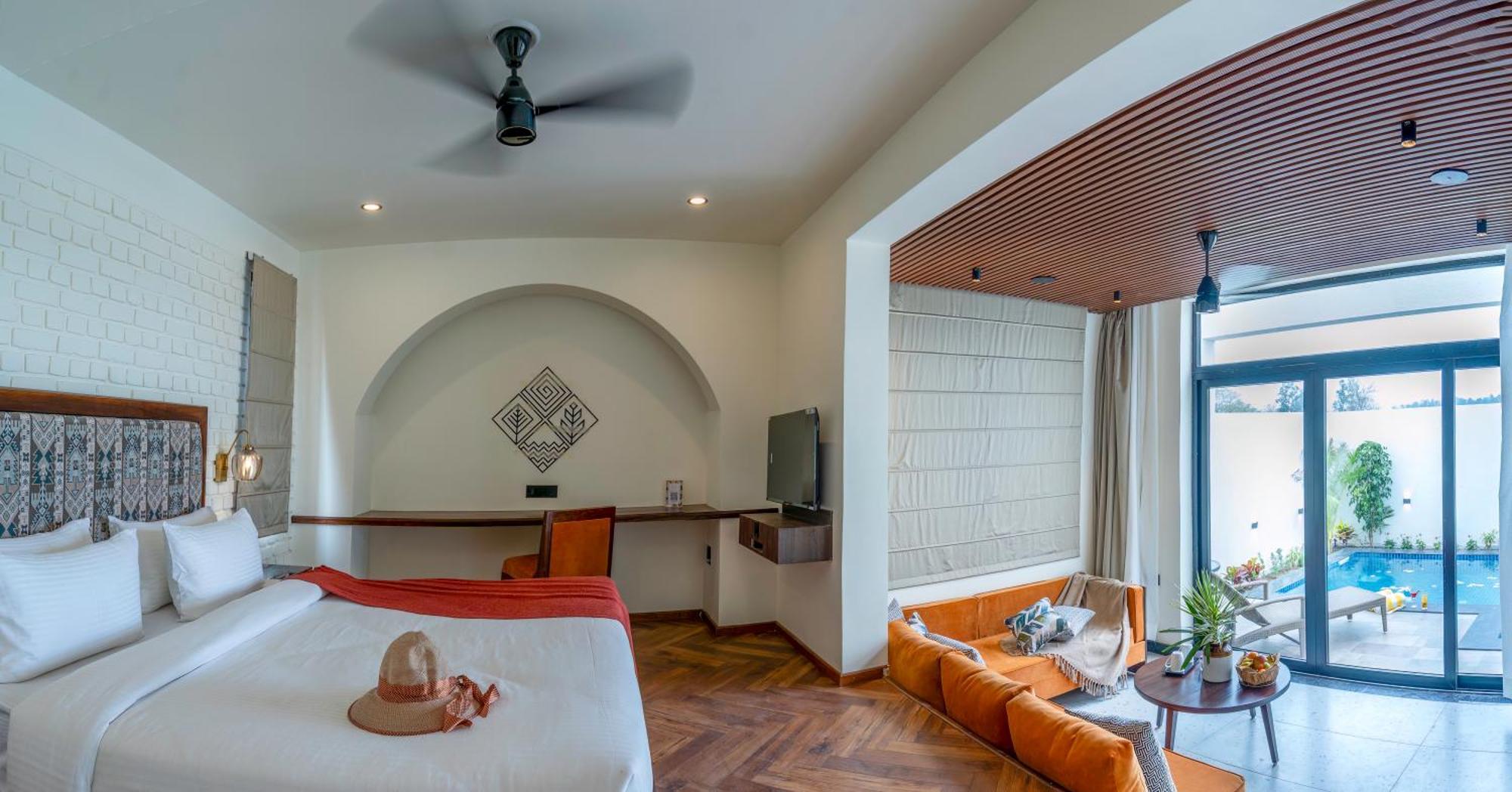 Waterhole Villa (With Private Pool and Jacuzzi)