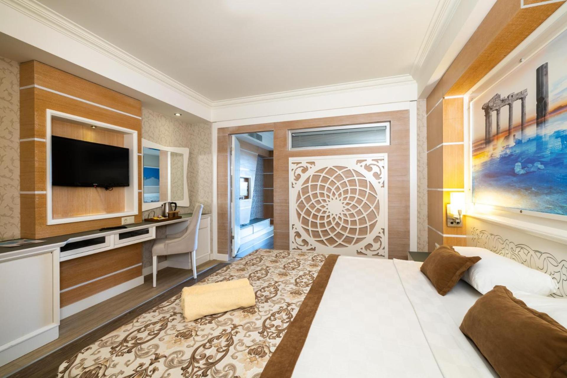 Family Room Side Sea View