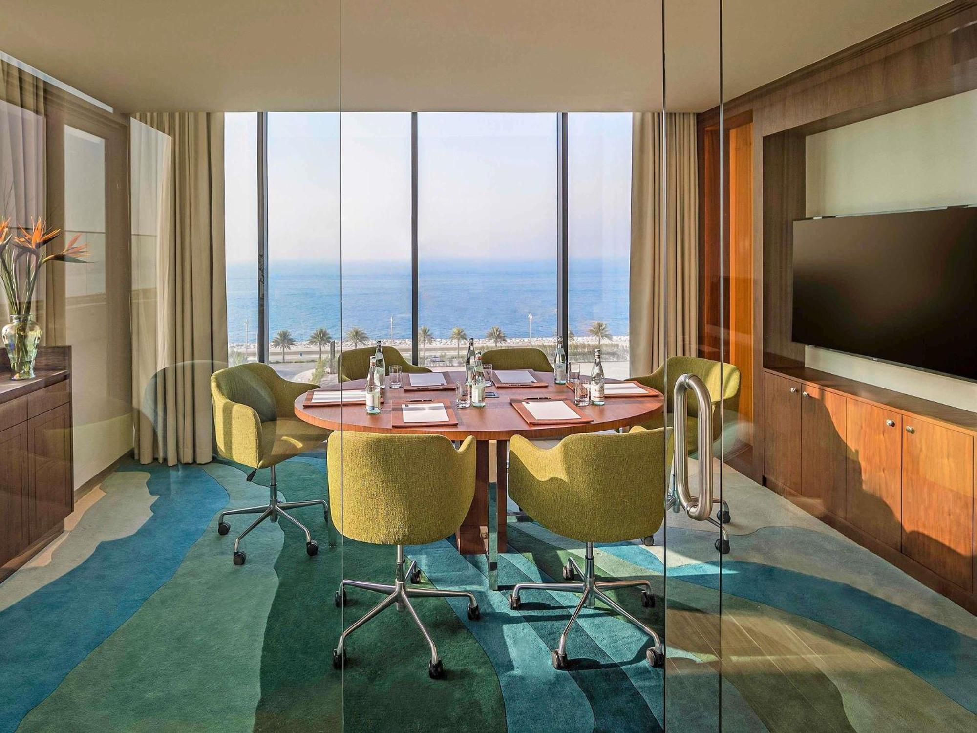 Penthouse King Suite Rooftop Terrace Palm Sea View Club Lounge or Beach Access