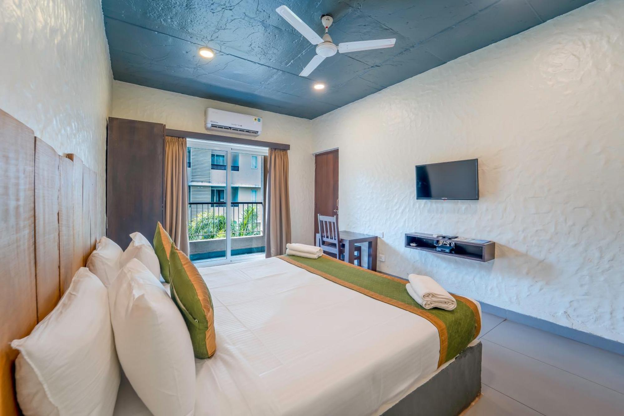 Deluxe Double Room with Balcony