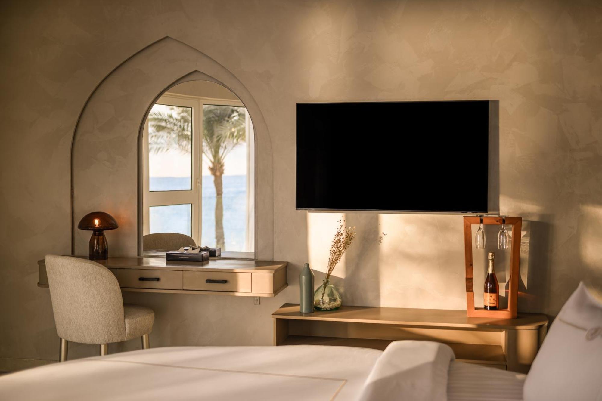 Panorama Jacuzzi Suite Posh Club
