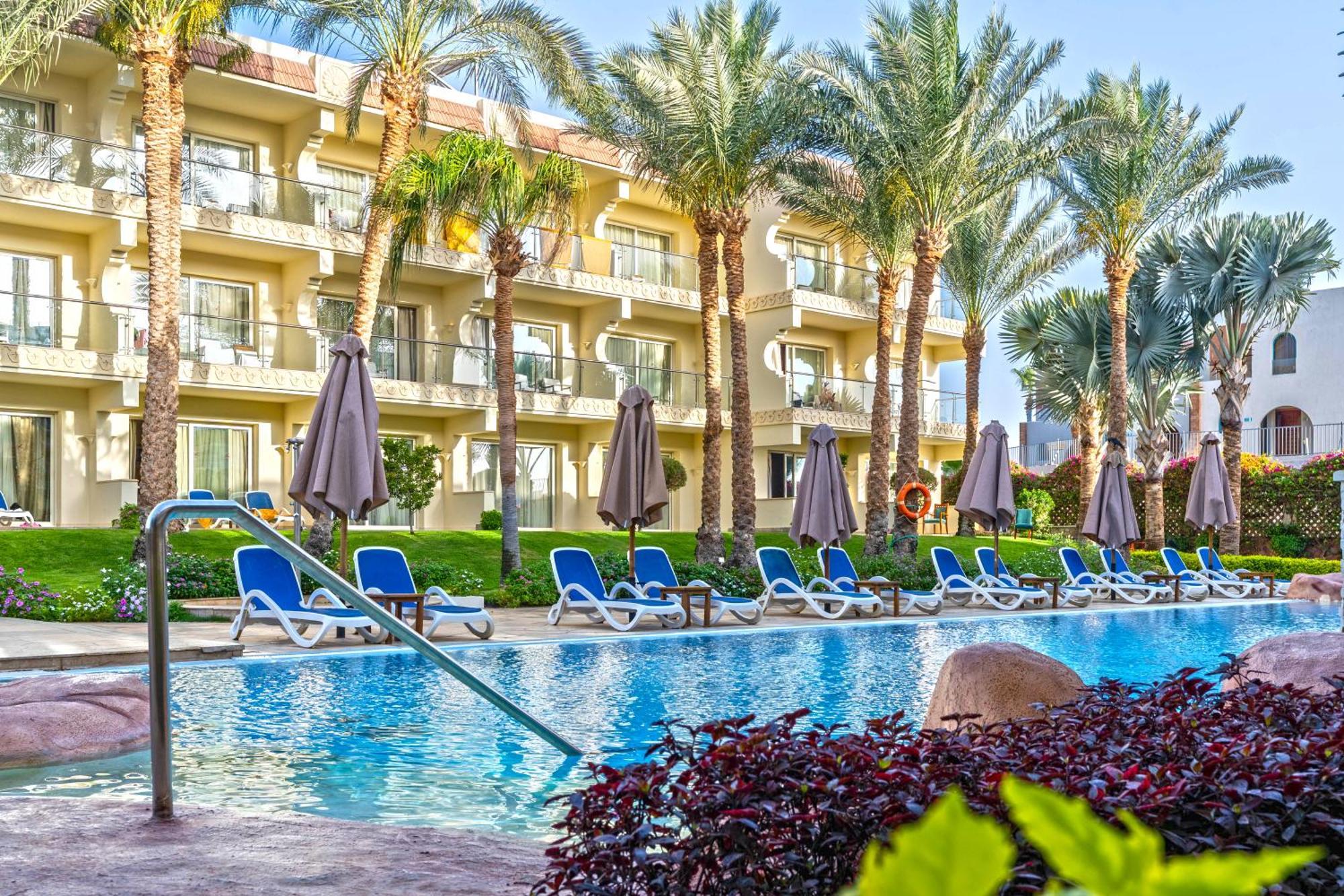 Triple Room Pool View