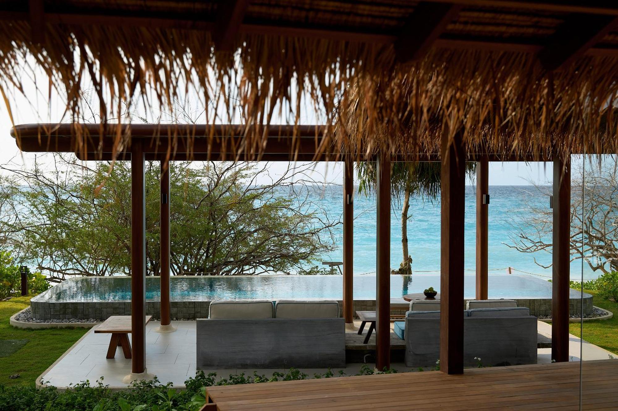 Castaway Beach Front Pool Villa 2 Bedrooms