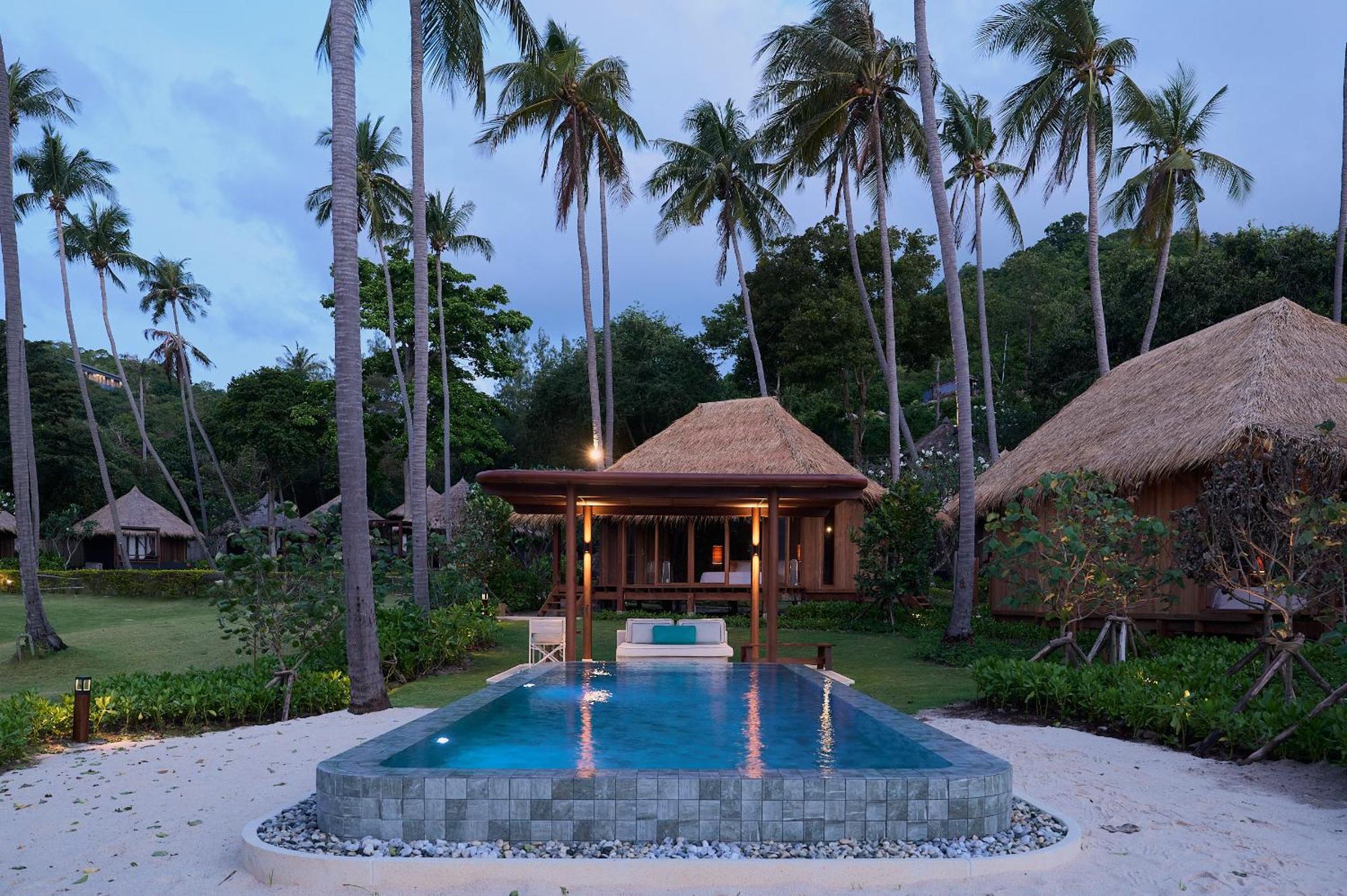 Castaway Beach Front Pool Villa 1 Bedroom