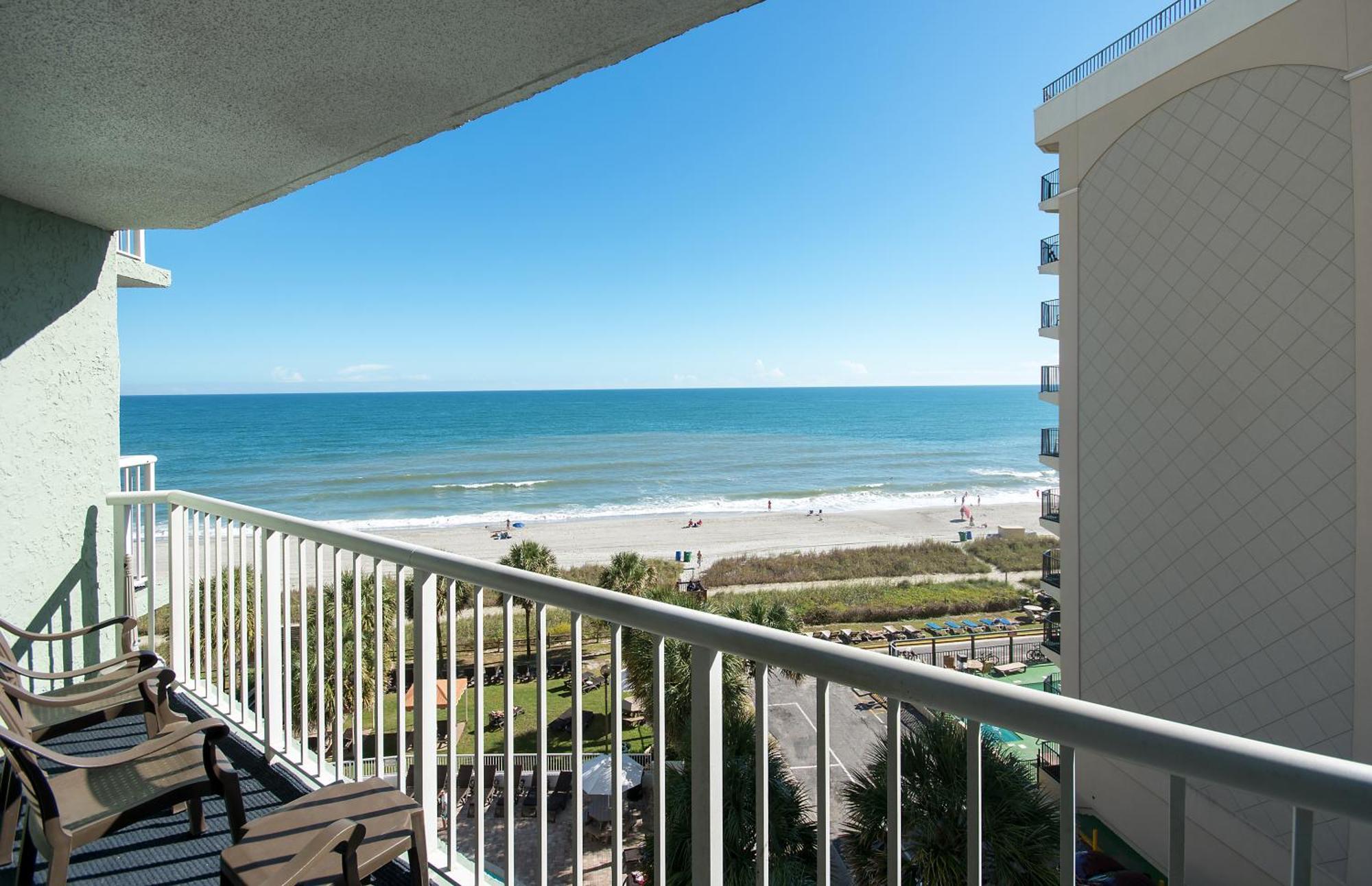 Oceanfront Deluxe One Bedroom Queen Condo