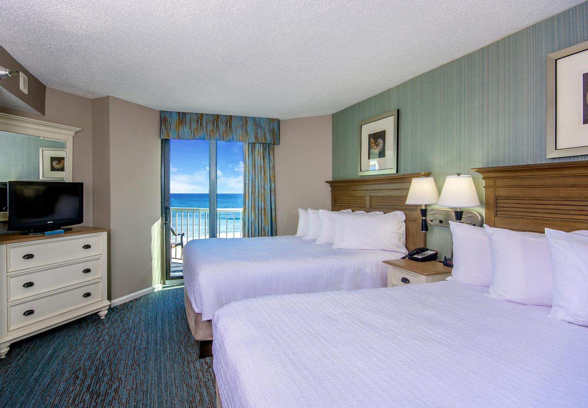Oceanfront Deluxe One Bedroom Queen Condo