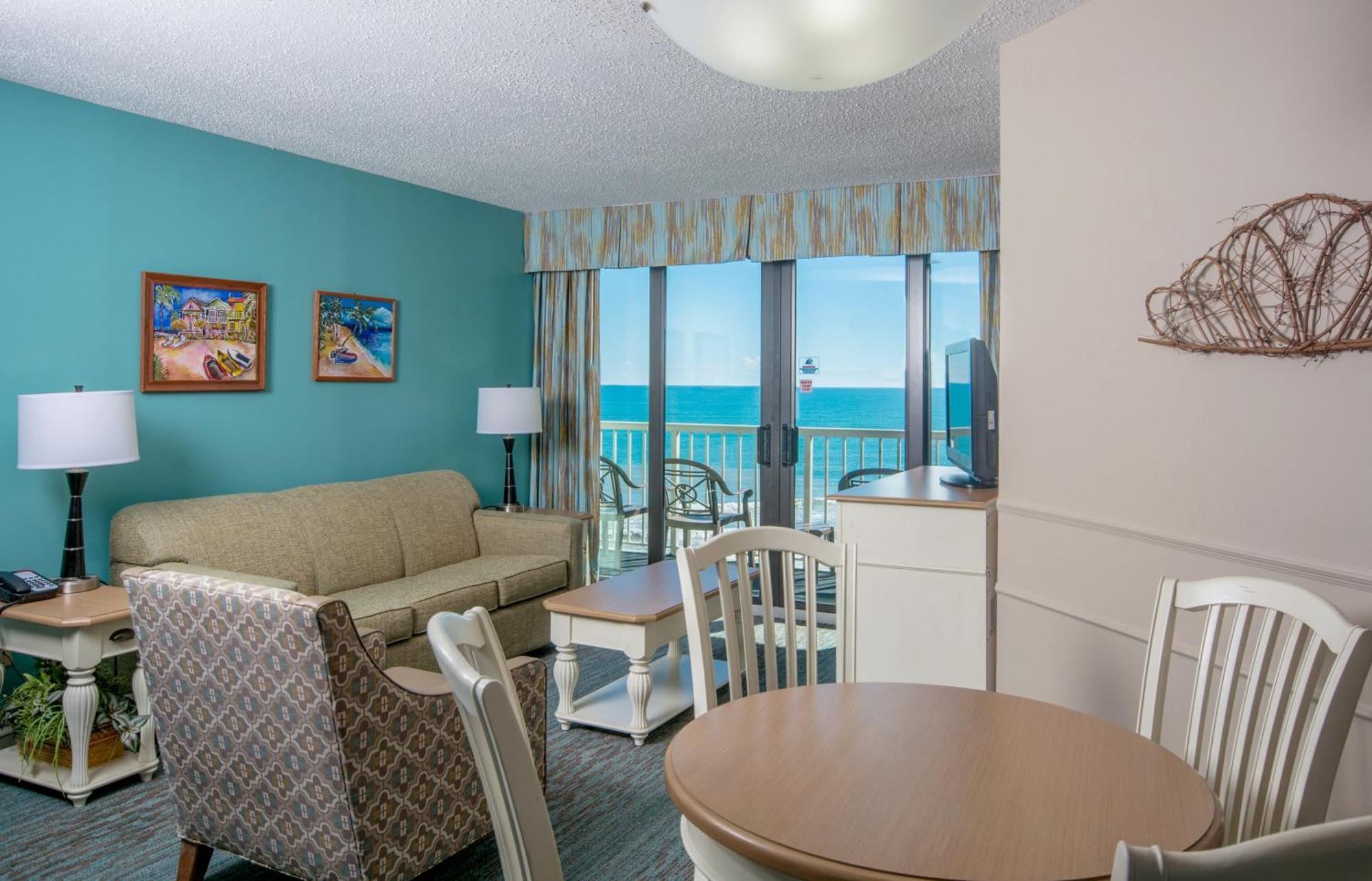 Oceanfront Deluxe One Bedroom Queen Condo