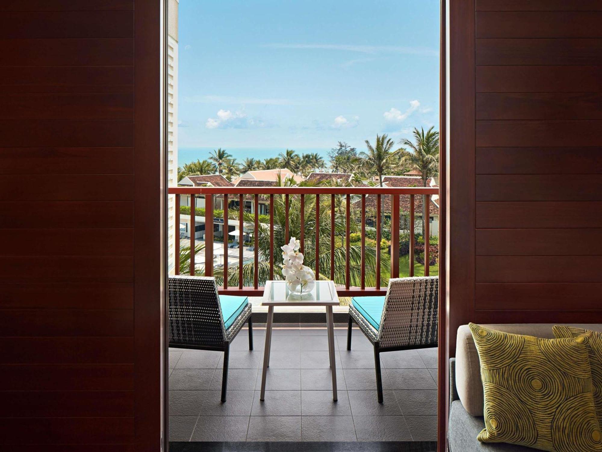Deluxe Two Single Beds Room Ocean View