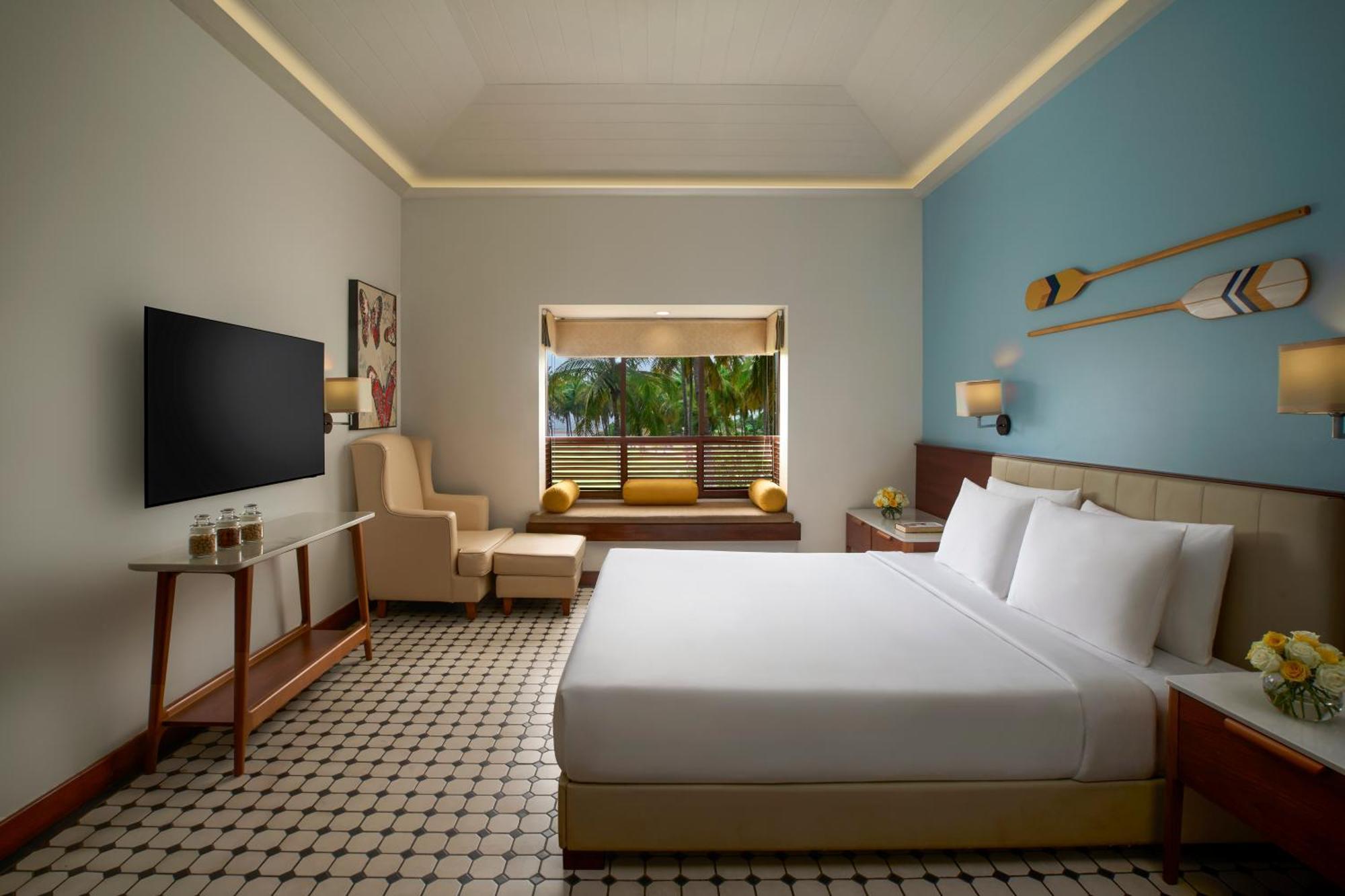 Premium King Suite  - 4 pints of beer bucket per stay, 10% Discount on Food & Beverages, Laundry and SPA