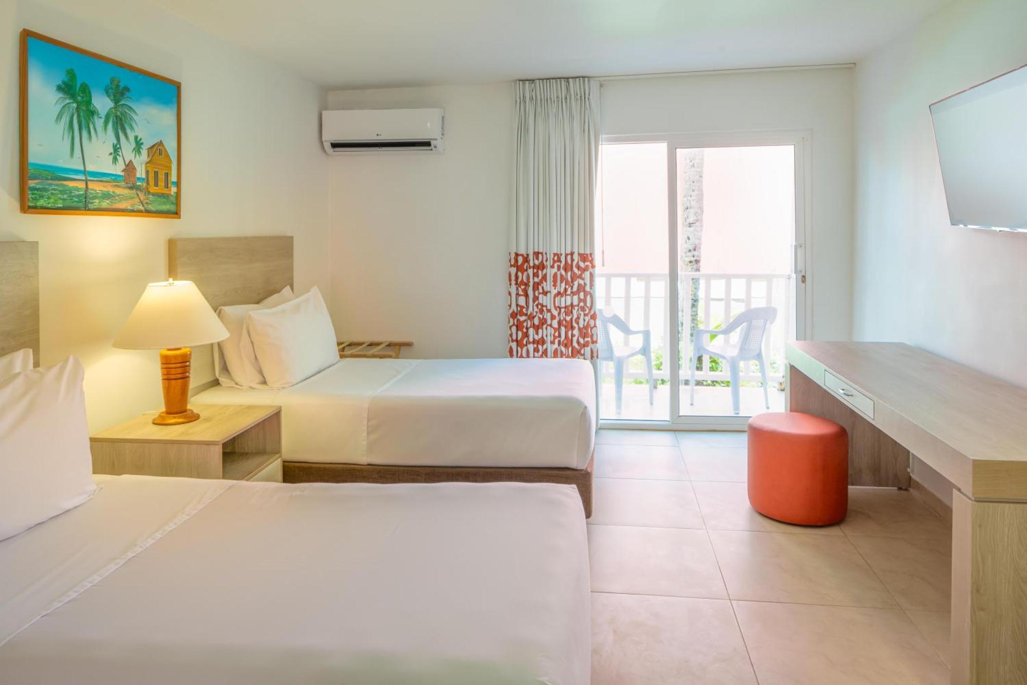Quarto com Cama de Casal ou 2 de Solteiro