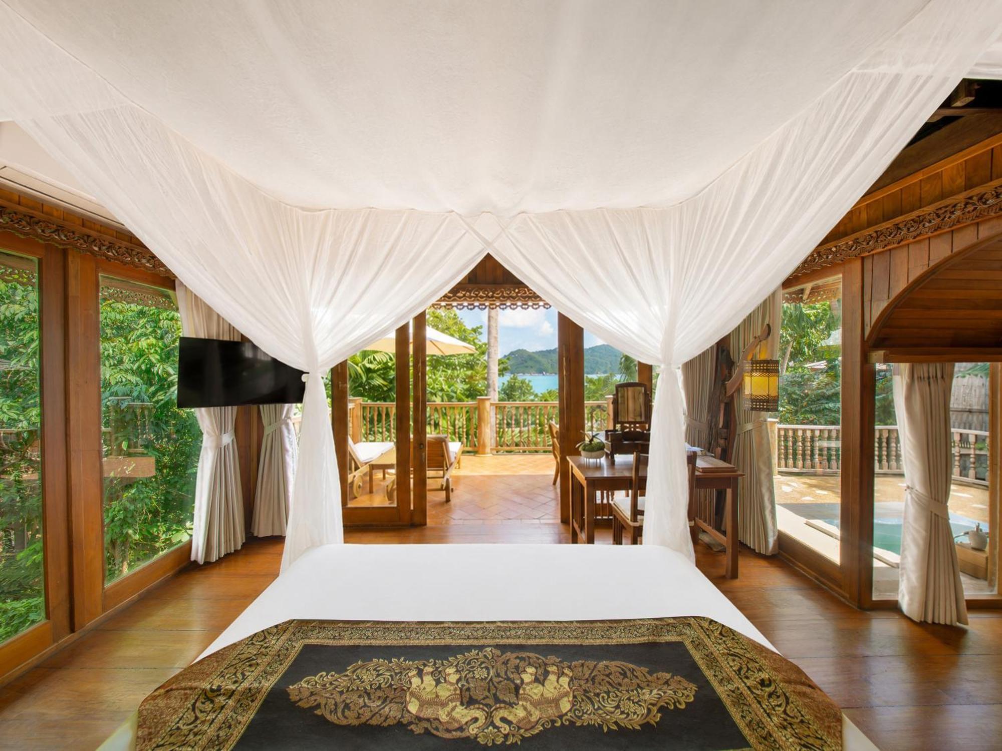 Sea View Villa THB 2000 Net Resort Credit per