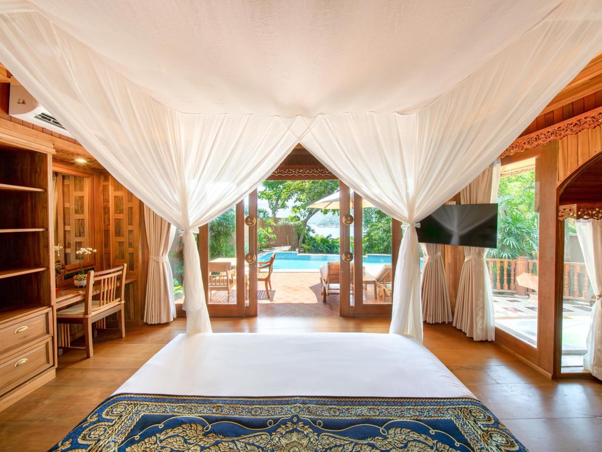 Sea View Pool Villa THB 2000 Net Resort Credit per