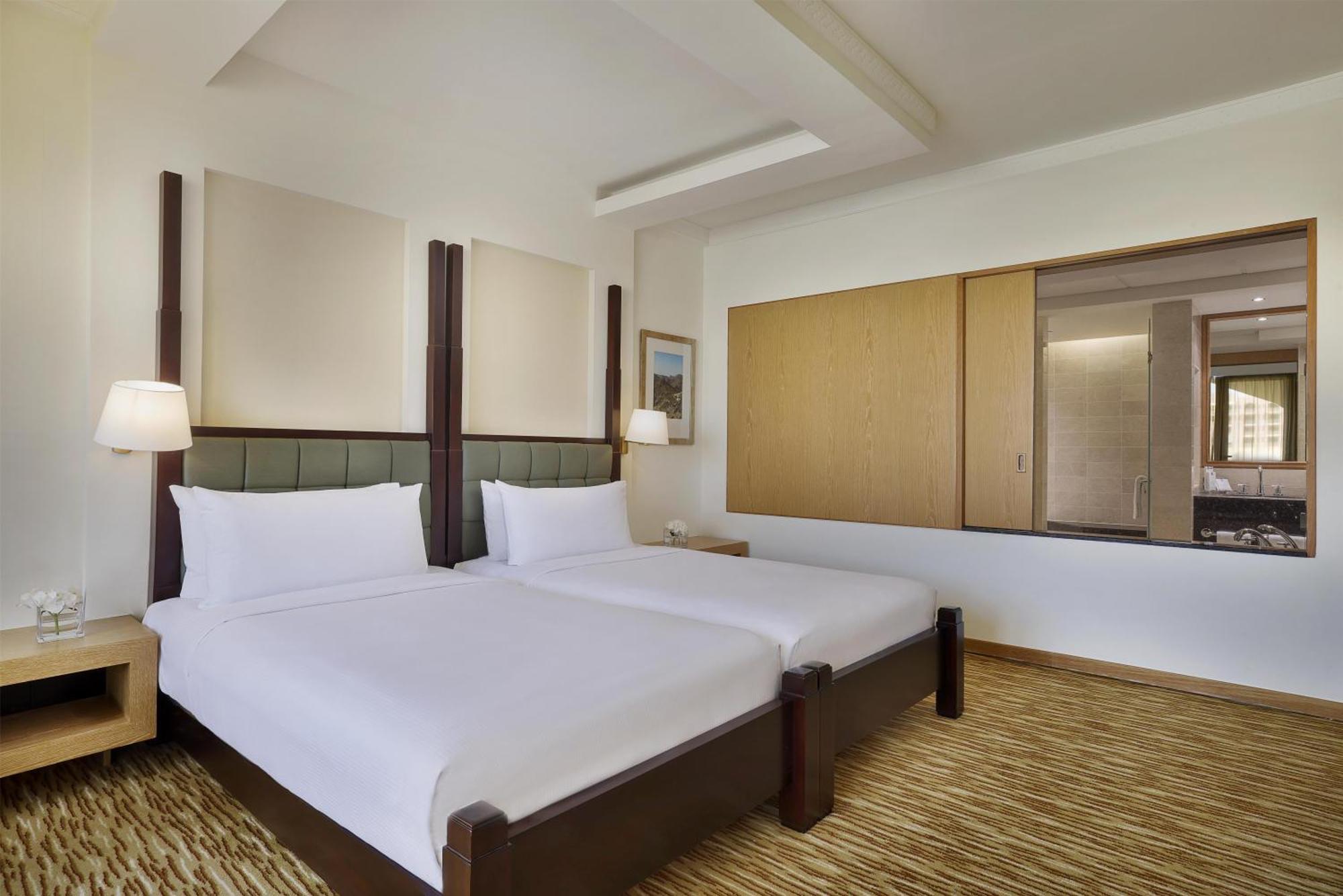 One-Bedroom Twin Suite Sea View