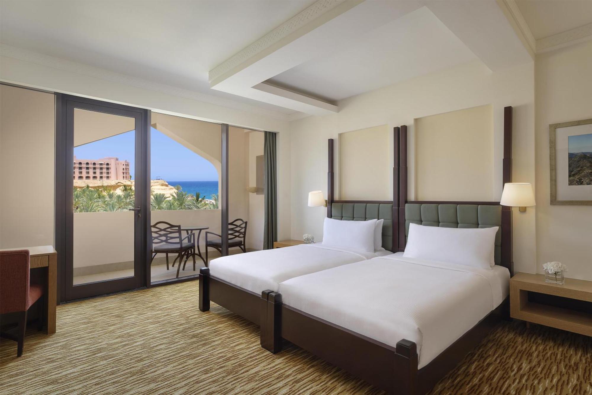 One-Bedroom Twin Suite Sea View