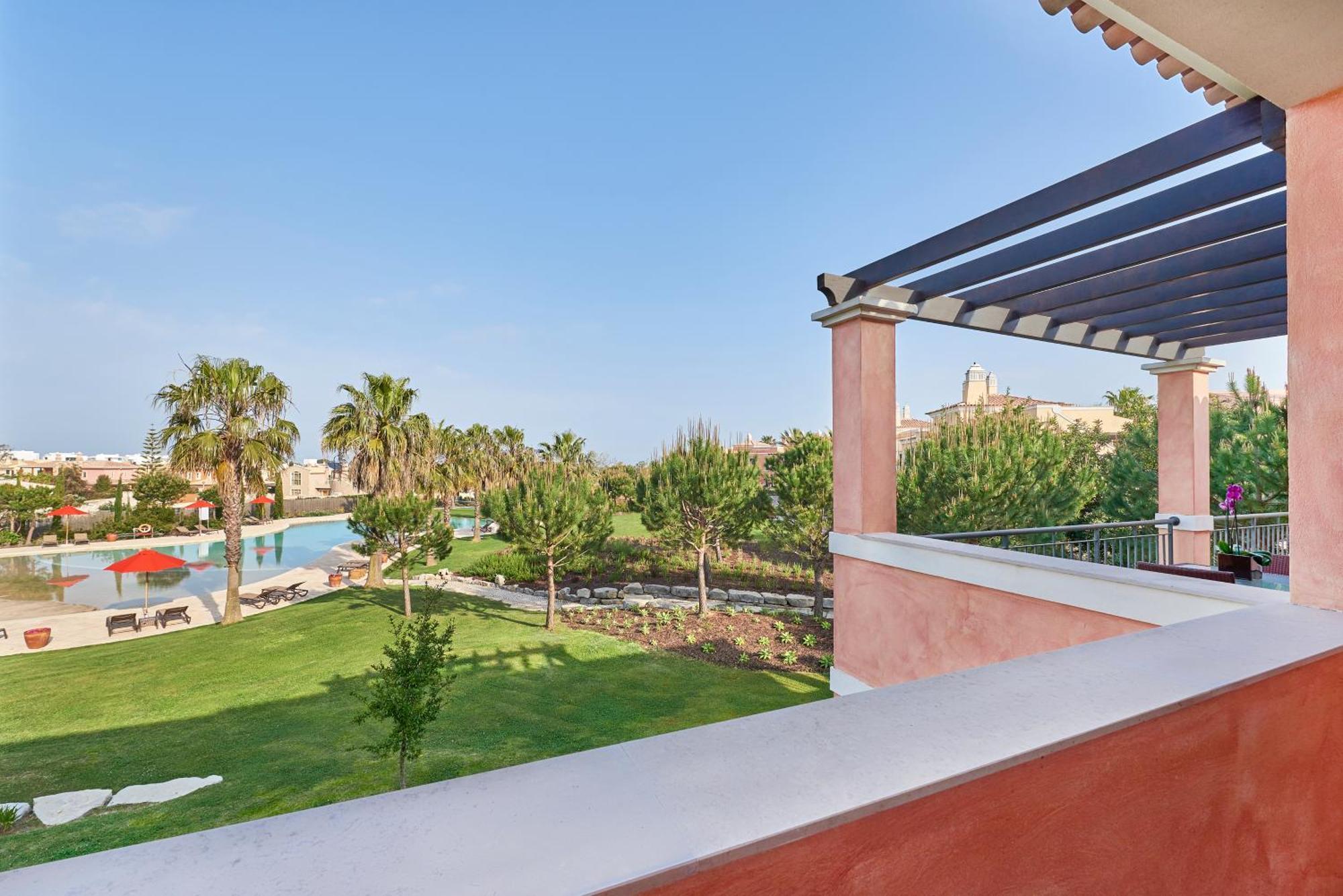 Two-Bedroom Apartment Pool View