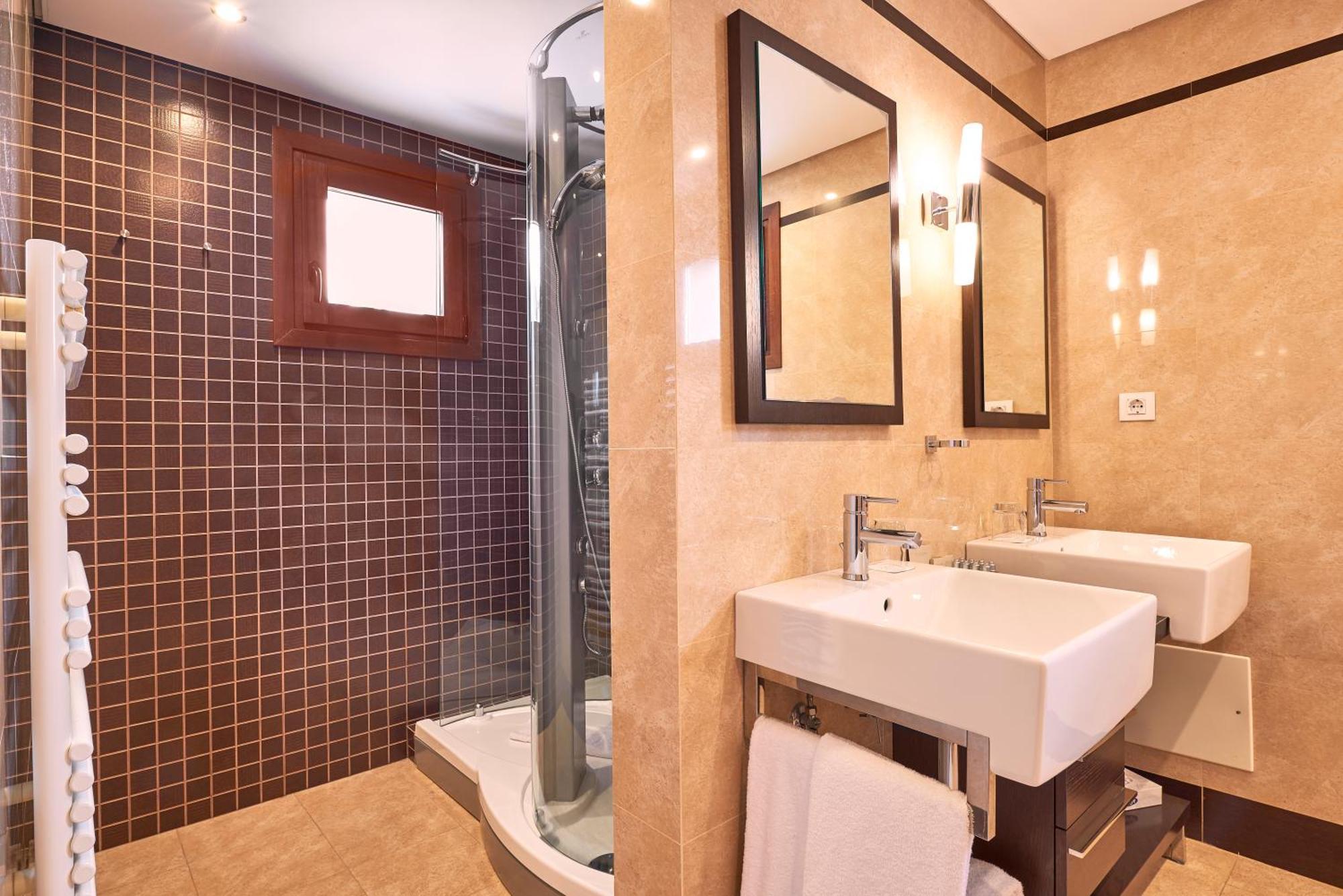 Two-Bedroom Apartment Pool View
