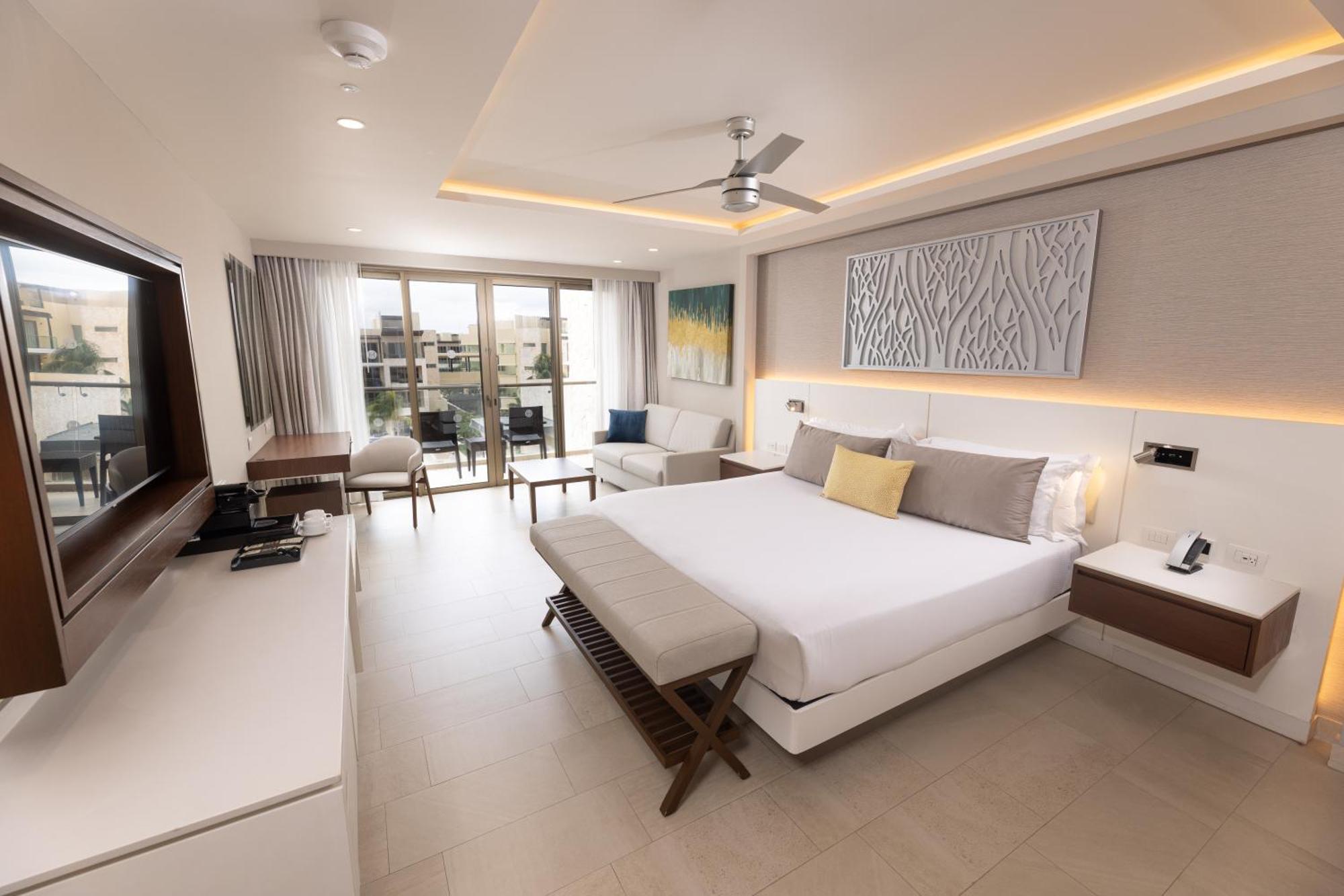 Luxury Junior Suite Ocean View Diamond Club
