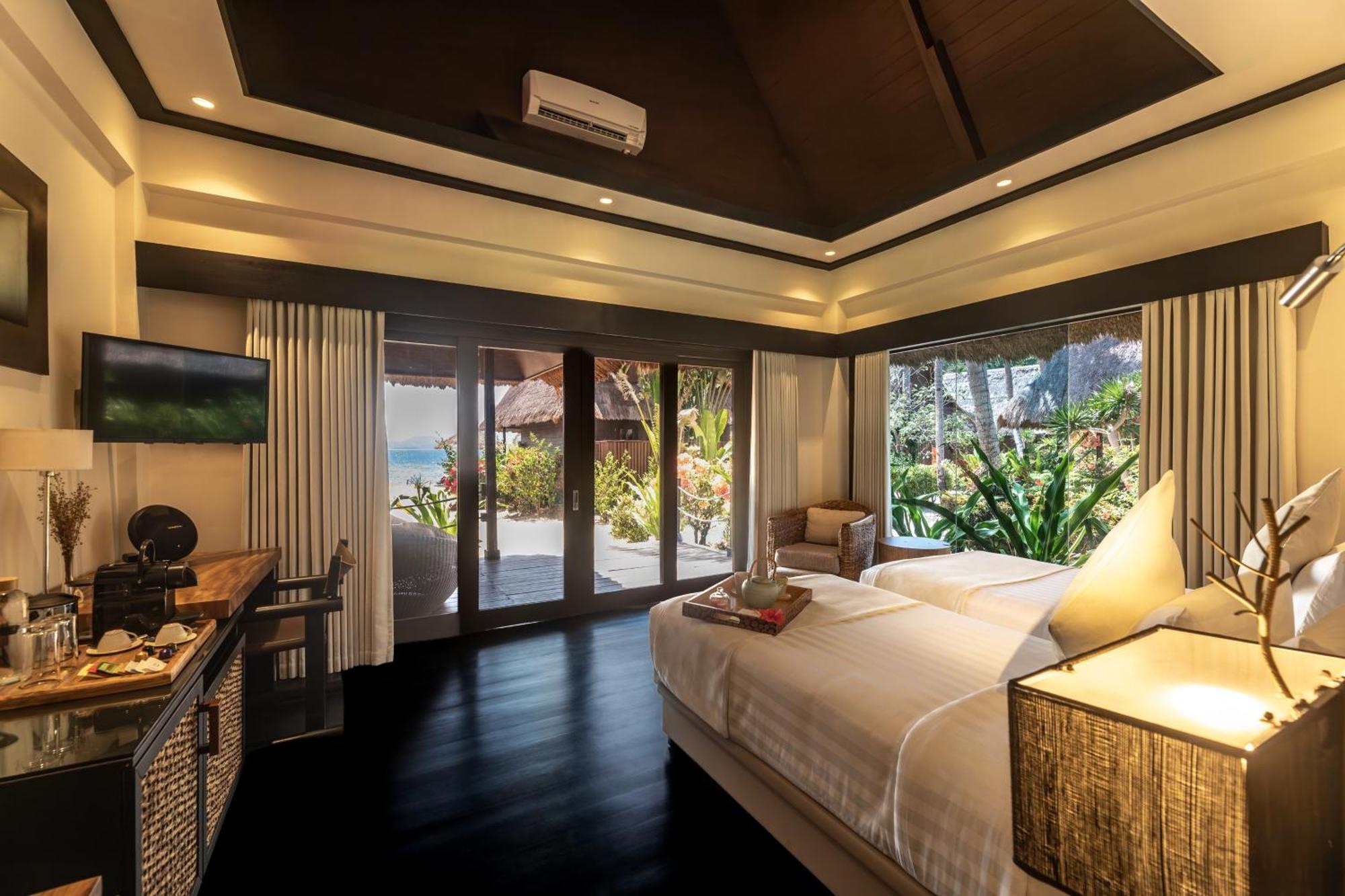 Beach View Villa Roundtrip Lio Airport Transfers