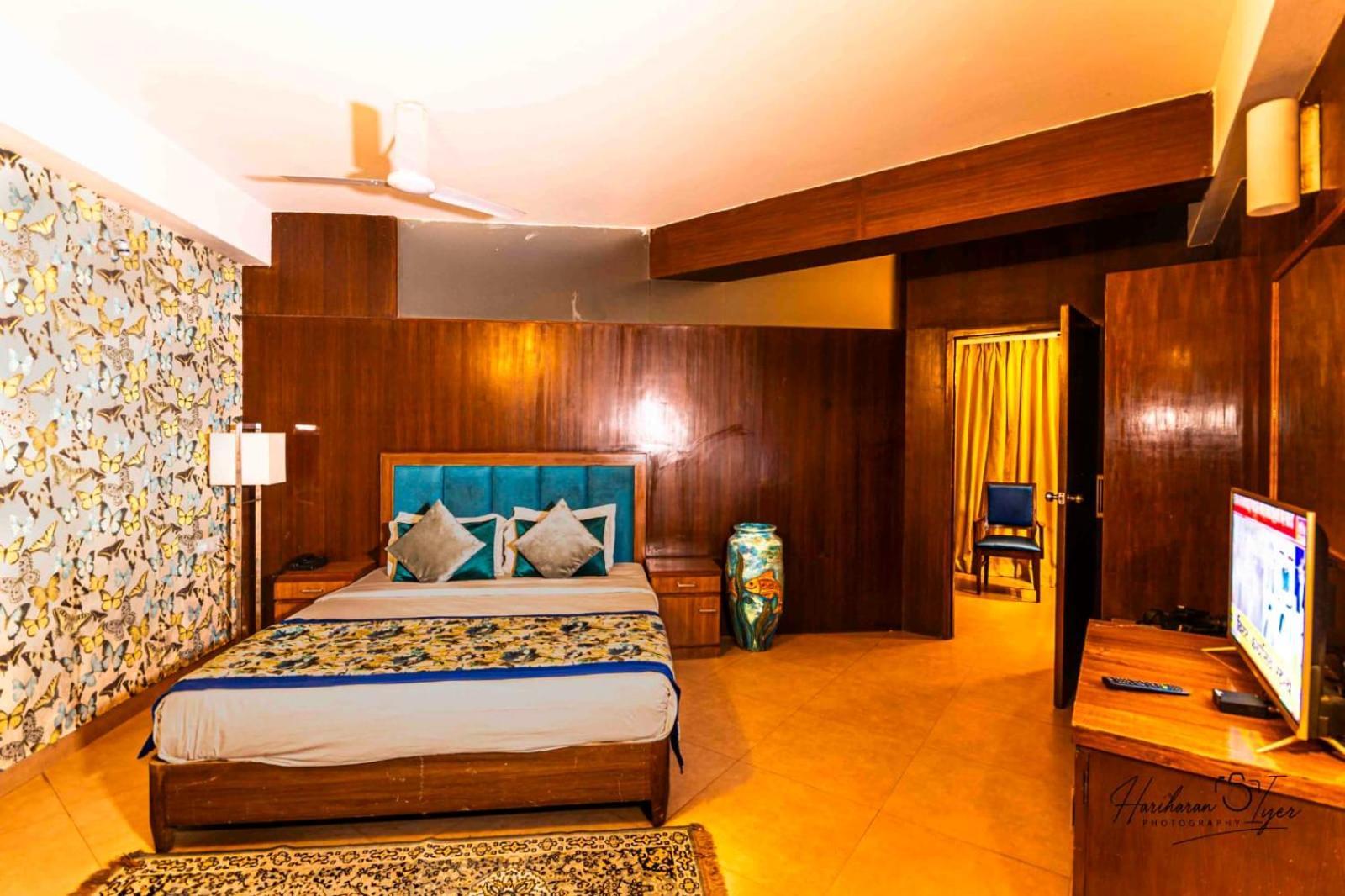 Suite with Pool View