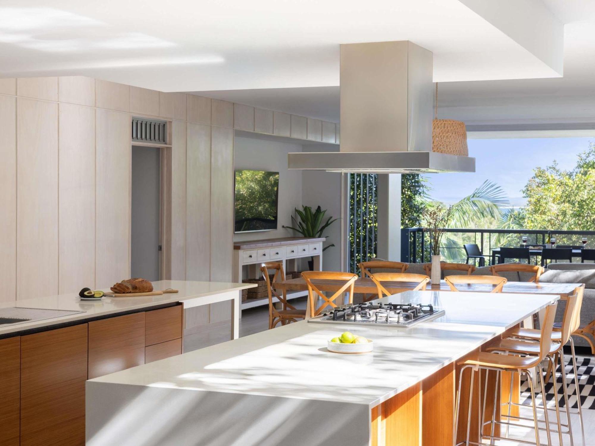 Three-Bedroom Deluxe Apartment