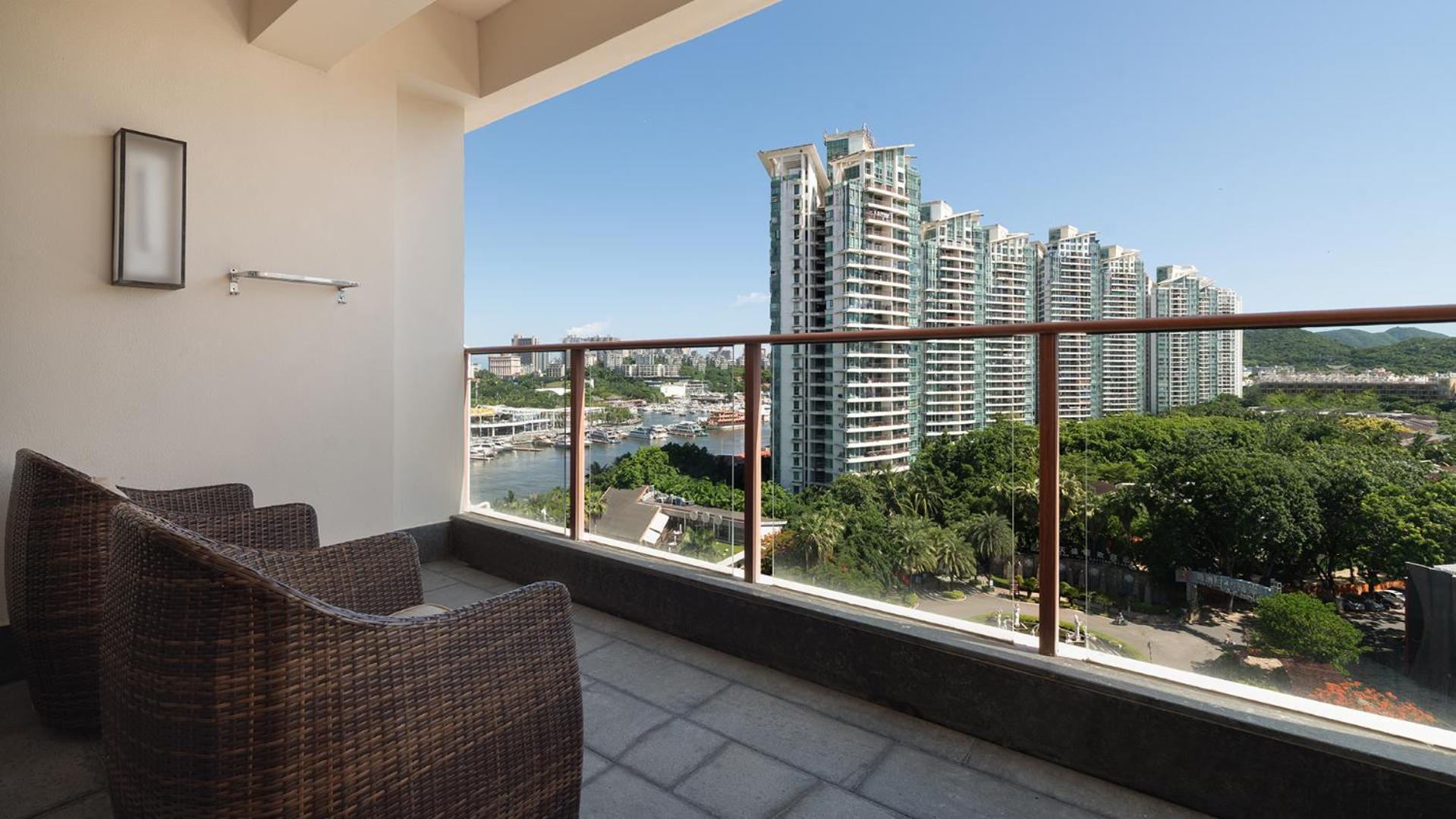 Standard Double Room with Two Double Beds and City View