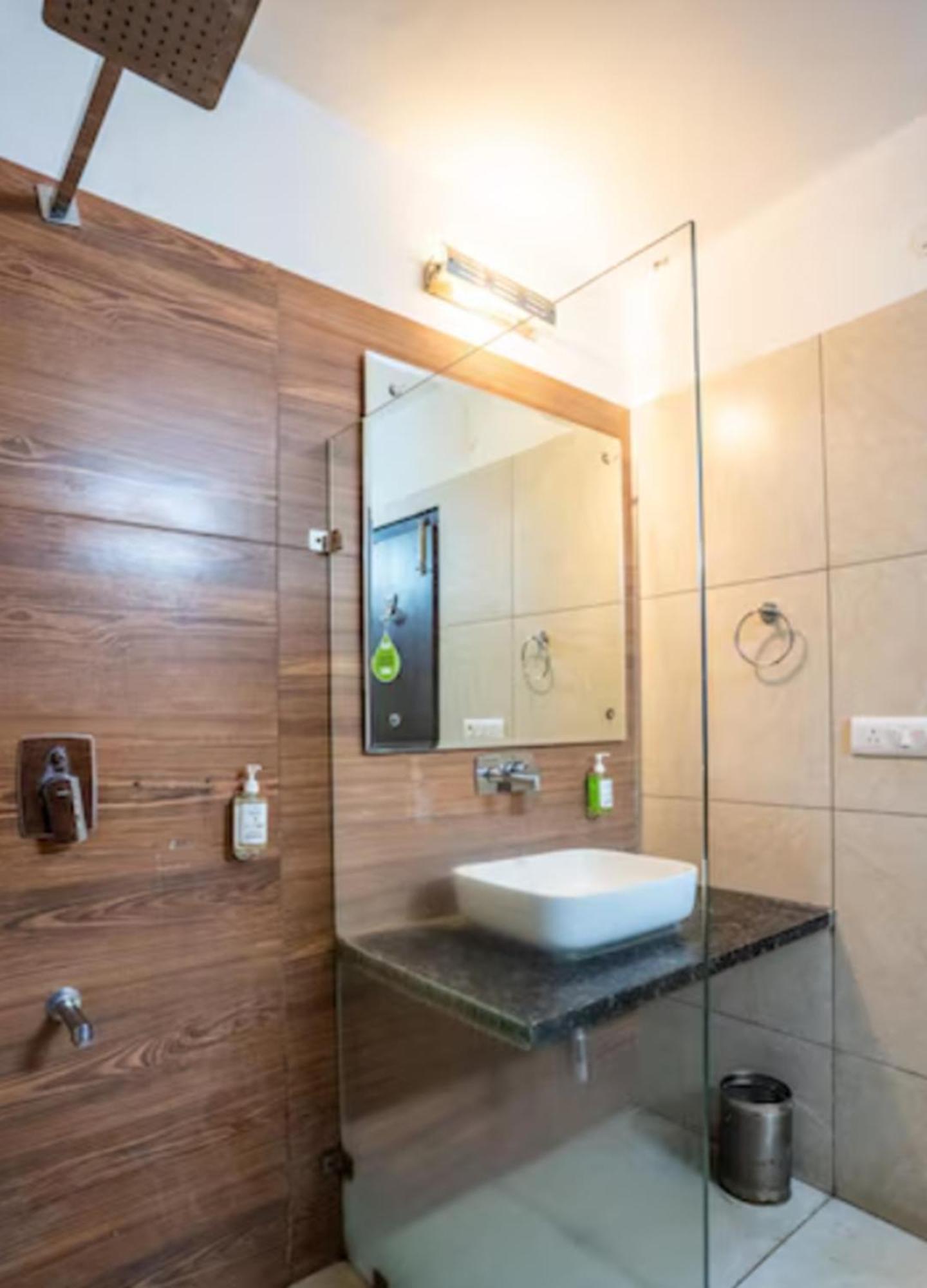 Superior Double Room with 10% off on FNB & Laundry