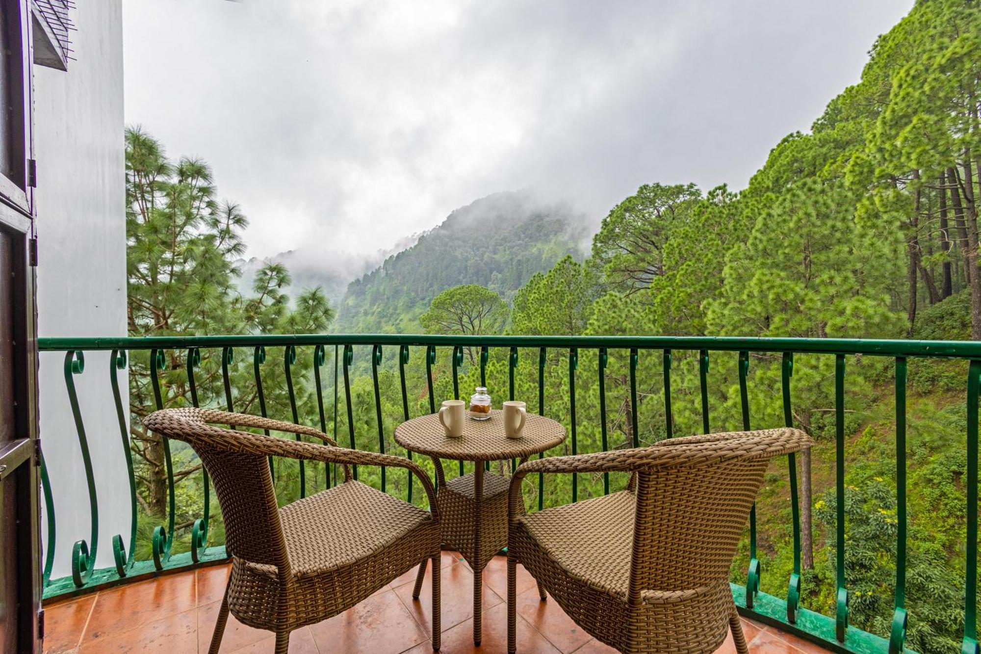 Valley View Classic Room With Balcony