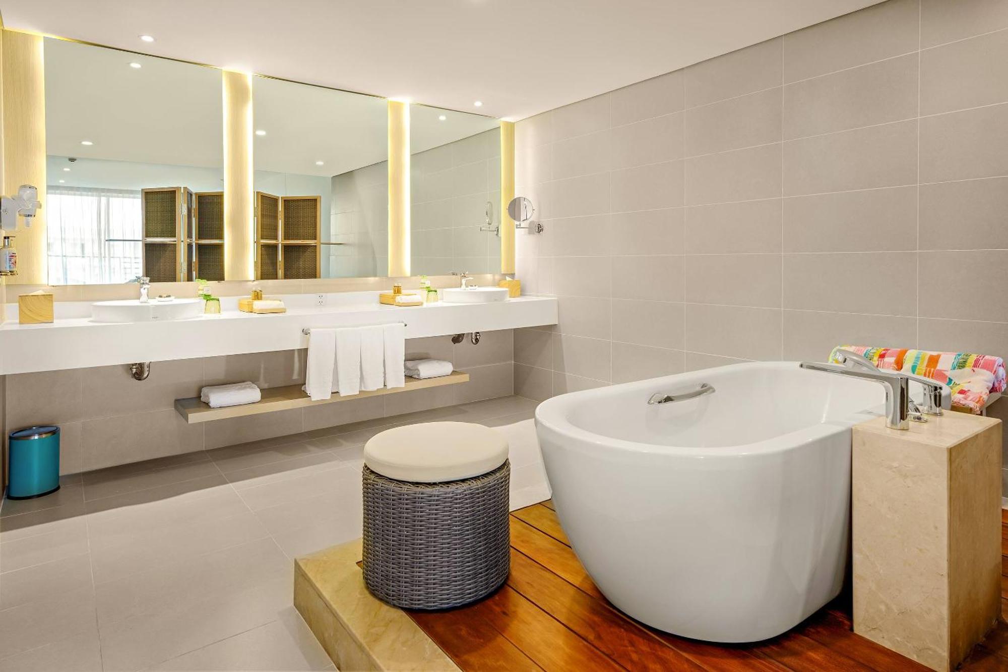 Xtra Sol Suite