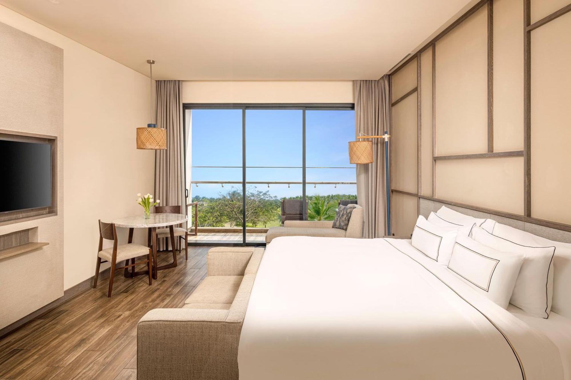 Deluxe Double or Twin Room Balcony Garden View