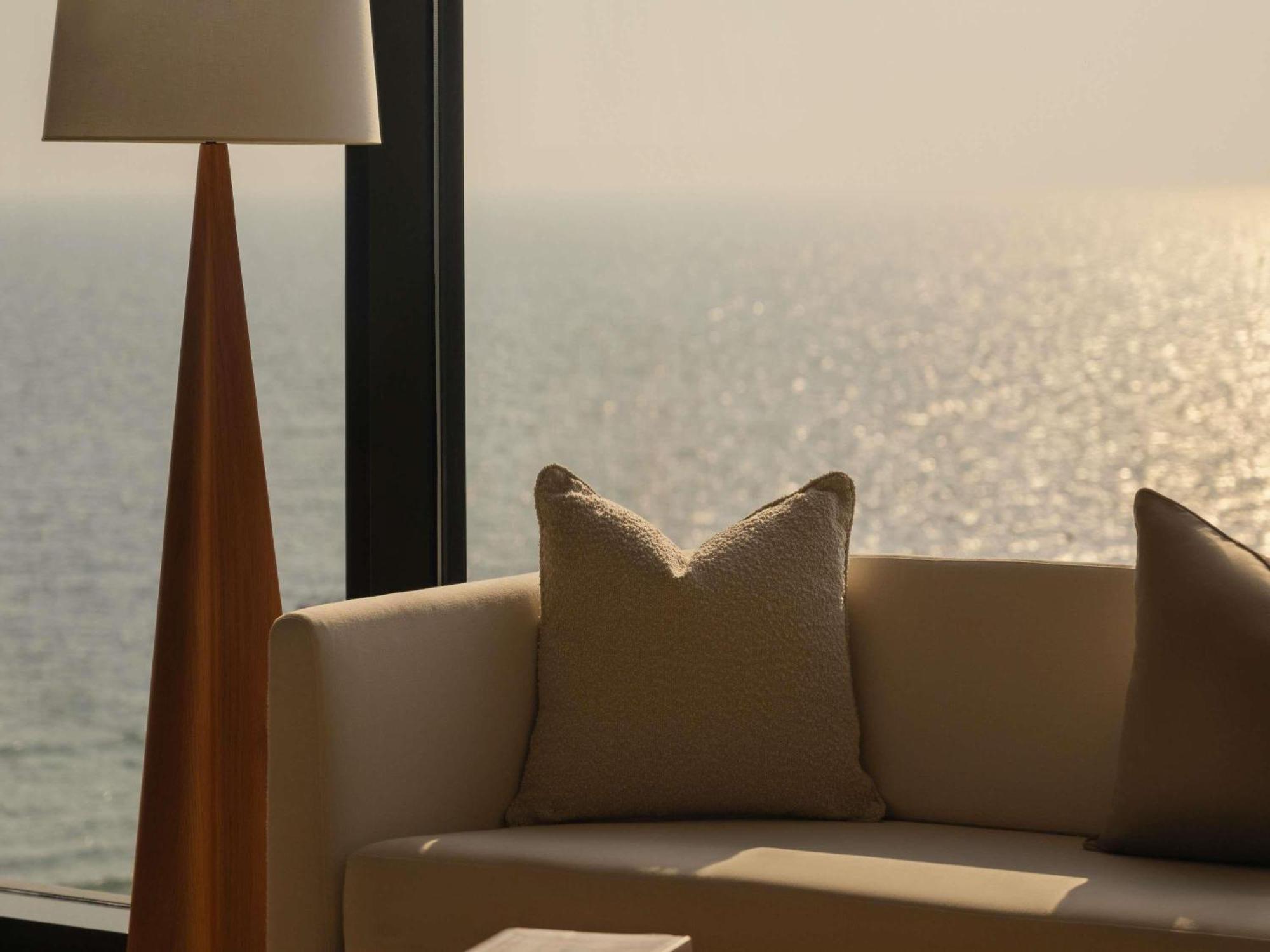 Midnight Dawn Suite mit Meerblick – mit Annehmlichkeit zur Begrüßung, täglichen Drinks vor dem Abendessen, Cocktail-Setup in der Suite