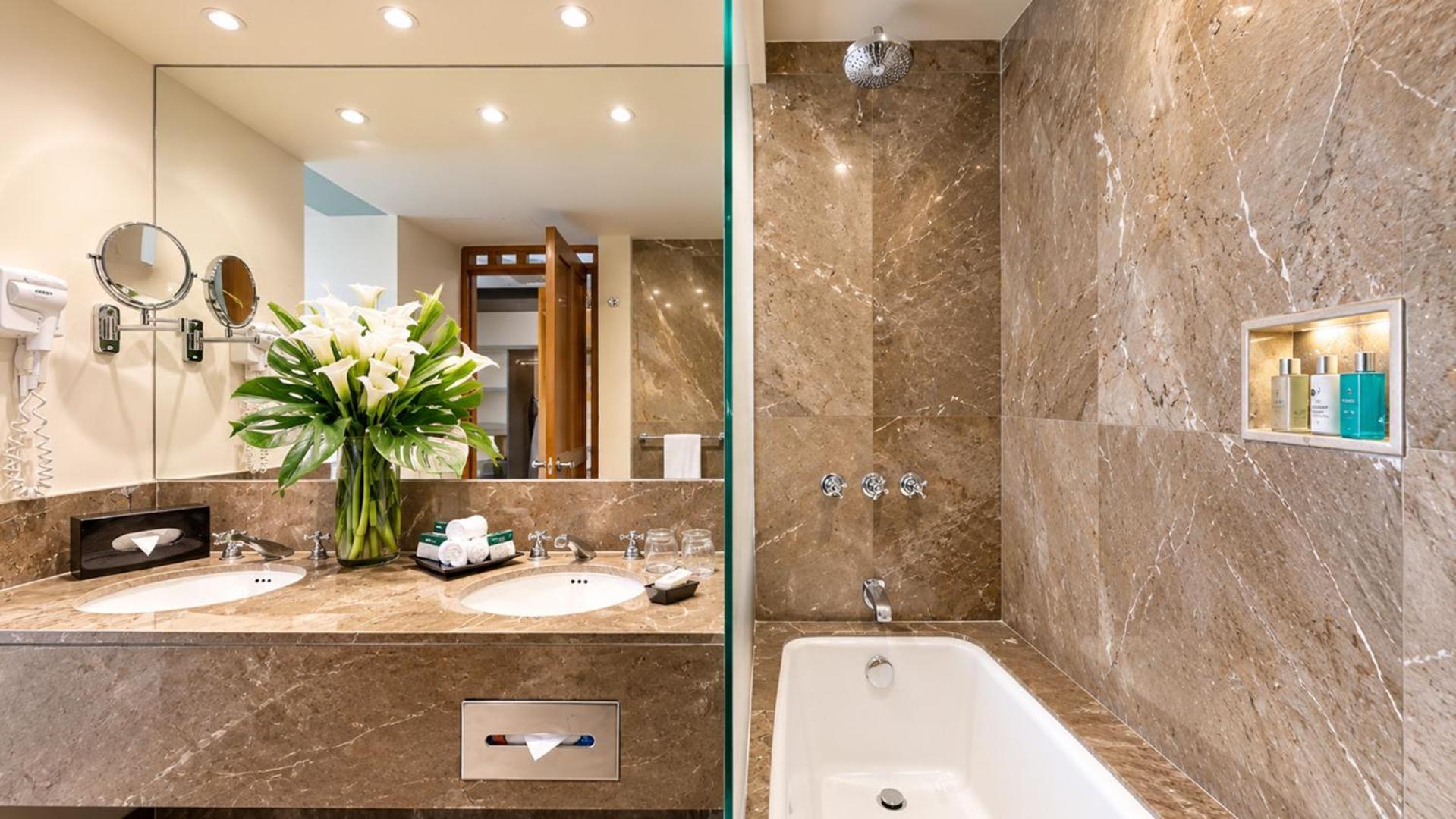 Grand Standard Room