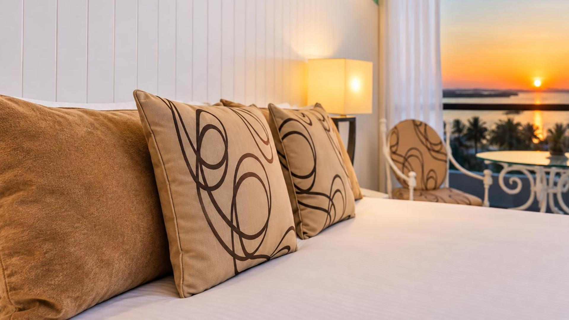 Grand Sunset view Room