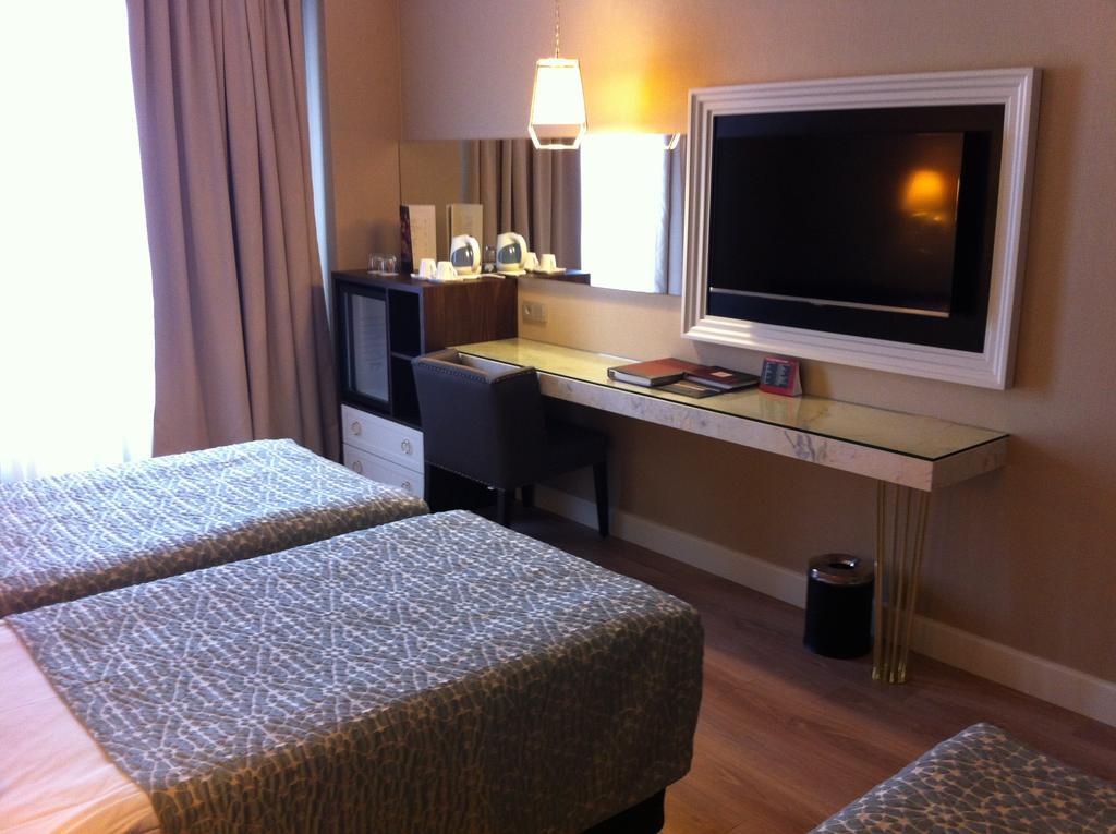 Standard Triple Room City View