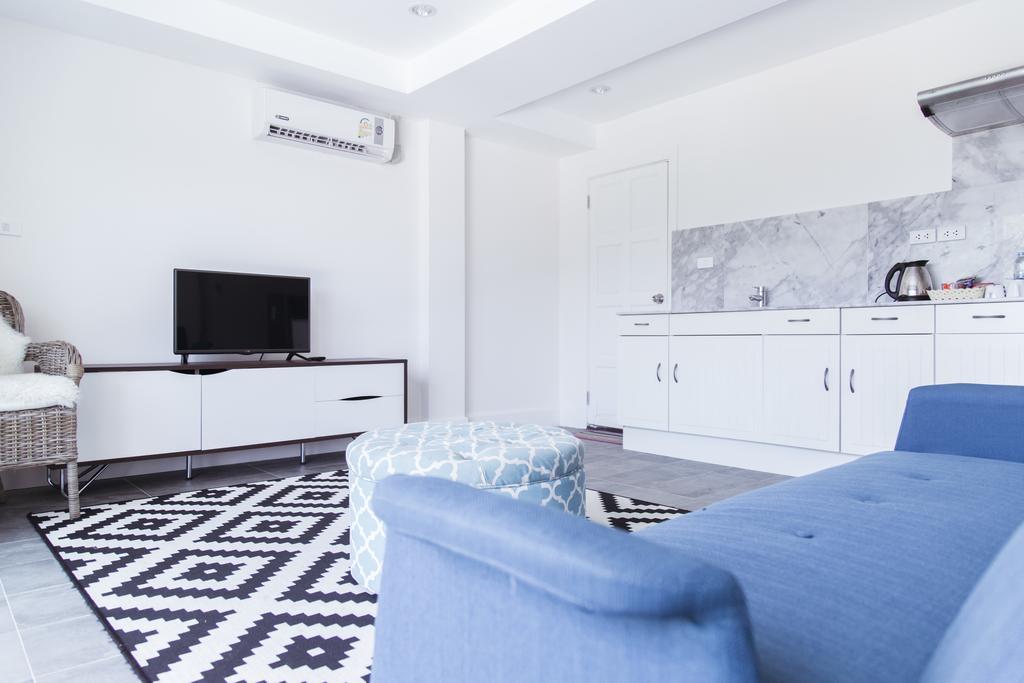 Three-Bedroom Penthouse with Terrace