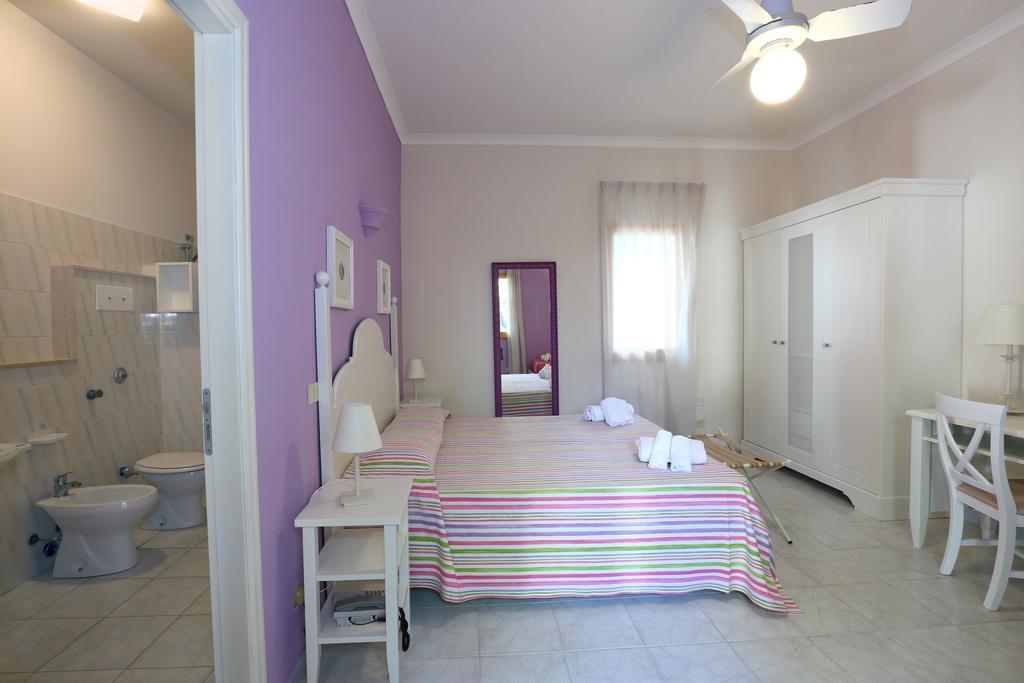 Double or Twin Room,378181345:JPEG