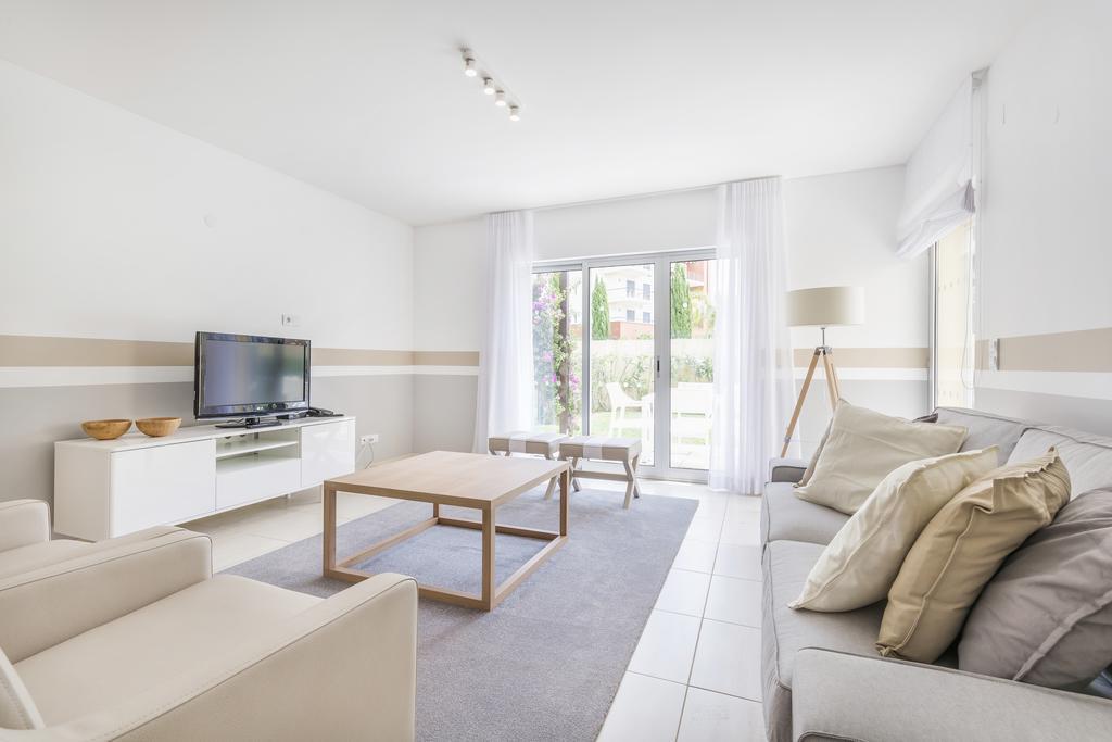 Three-Bedroom Townhouse,663531915:JPEG