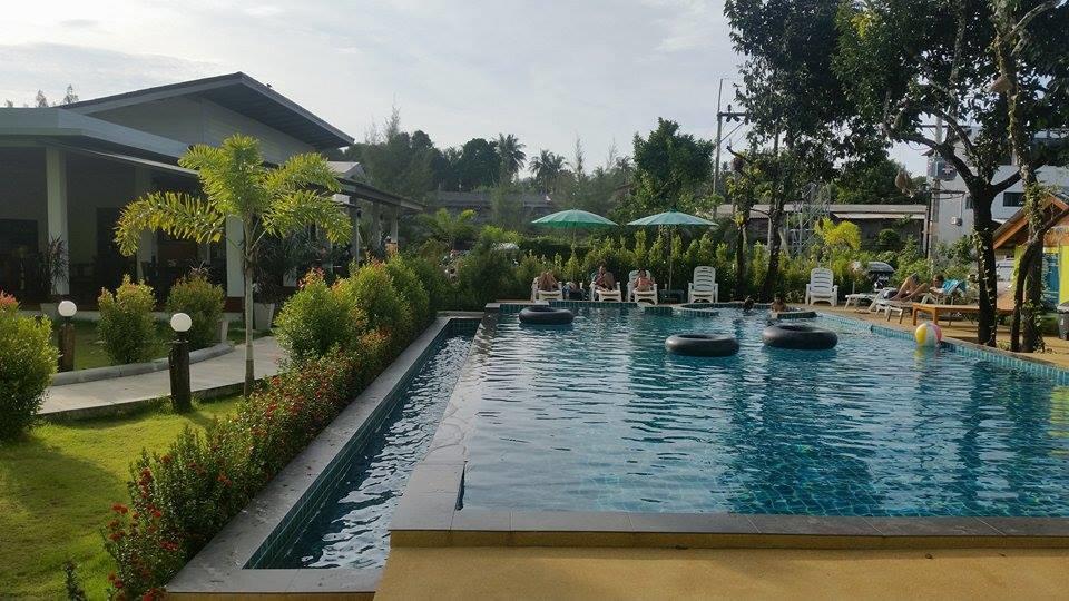 Superior Double Room with Pool Access