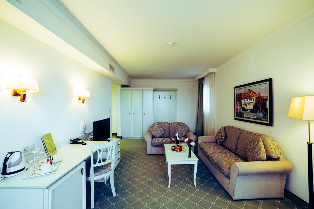 Suite Beach Access,1586829596:JPEG