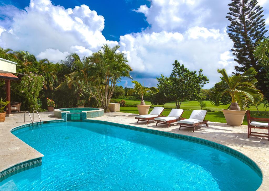Classic Villa mit 5 Schlafzimmern - inklusive Golfcart