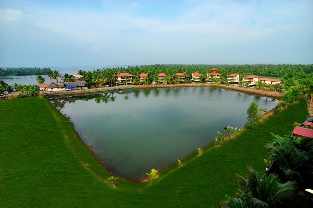 Deluxe Water Front