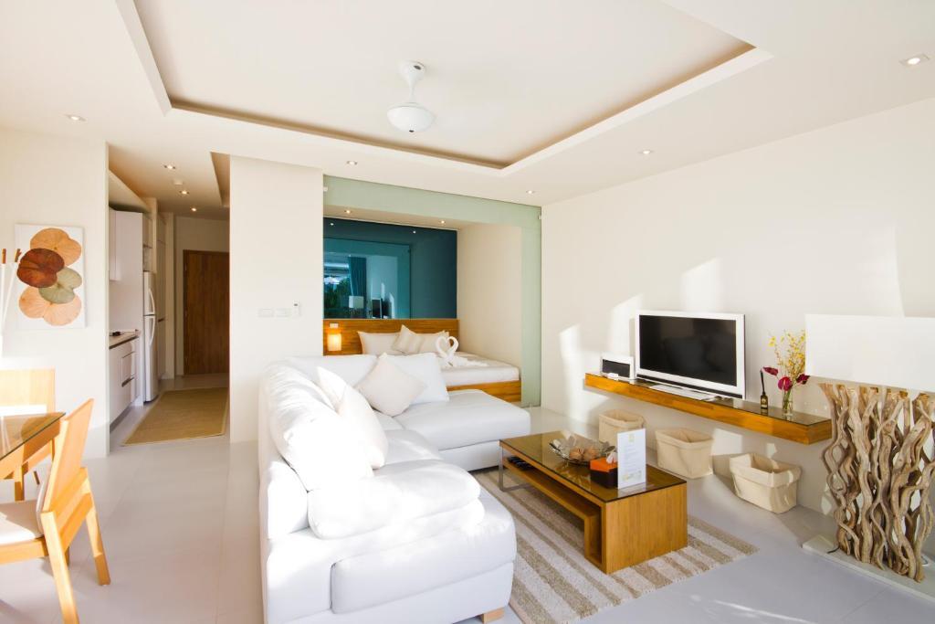 One Bedroom Suite with Garden View