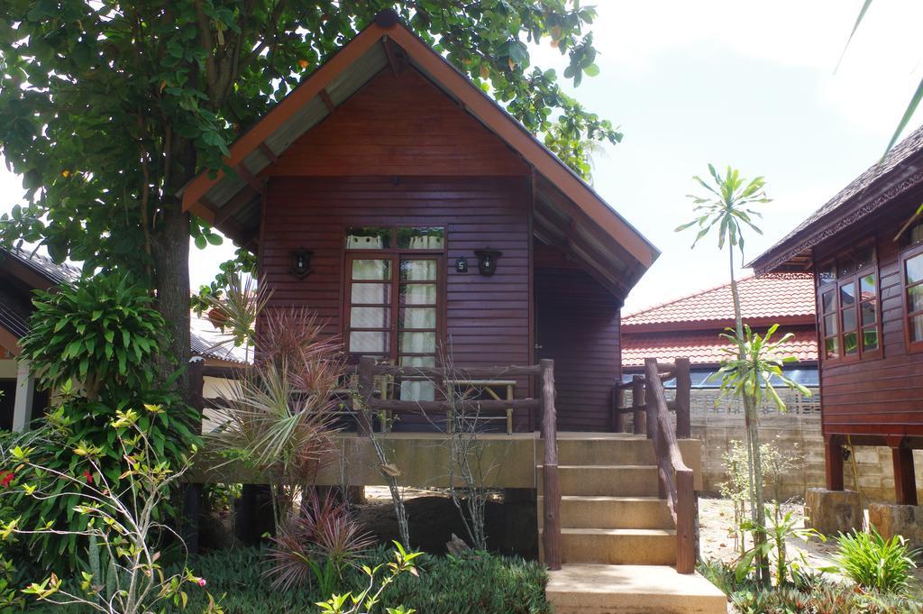Thai House Bungalow,446936955:JPEG