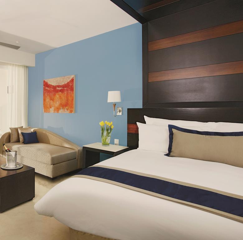 Preferred Club Junior Suite Ocean Front
