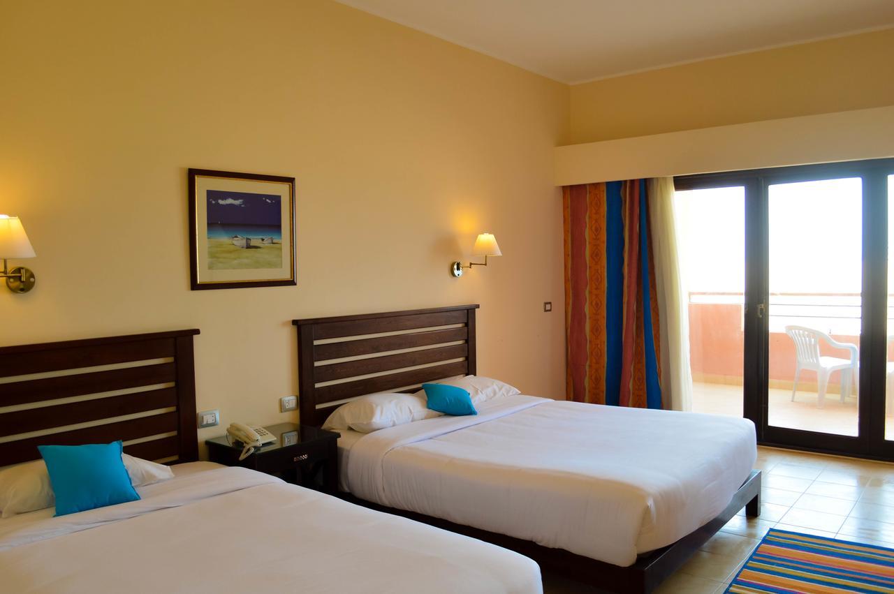 Standard Double or Twin Room,506886510:JPEG