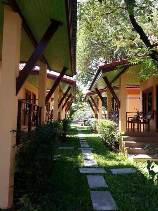Villa with Garden View