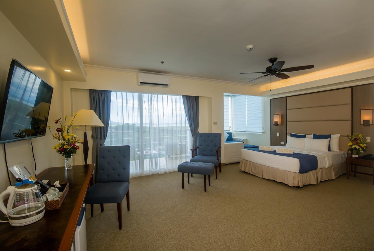 Deluxe Queen Suite,518152617:JPEG