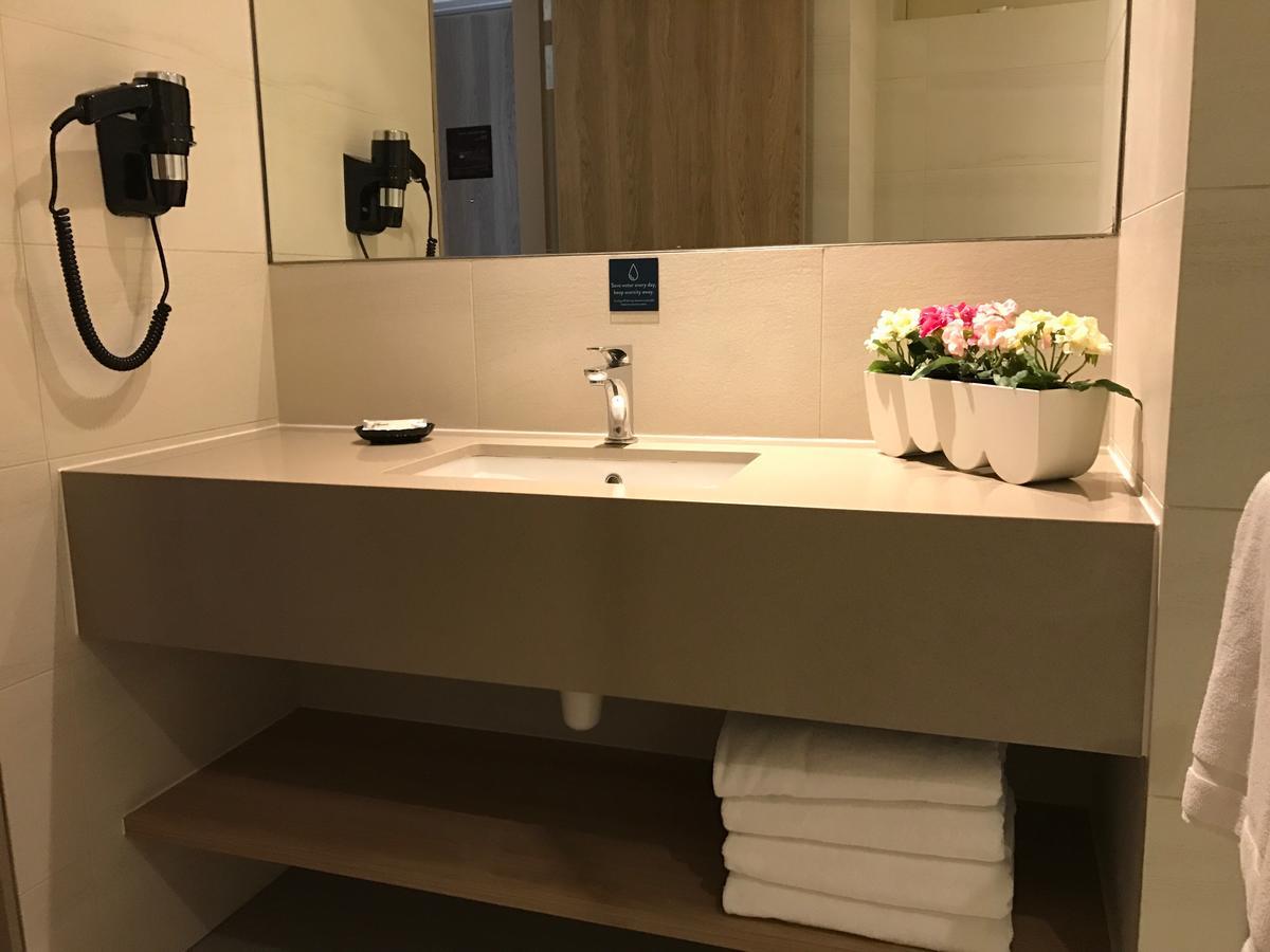 Standard Quadruple Room,526519188:JPEG