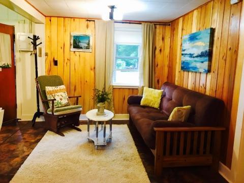 One-Bedroom Cottage